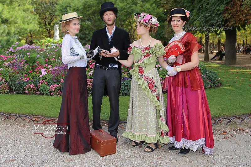 costume-historique-jardin-du-luxembourg-paris-1900-photo-yakawatch-3726