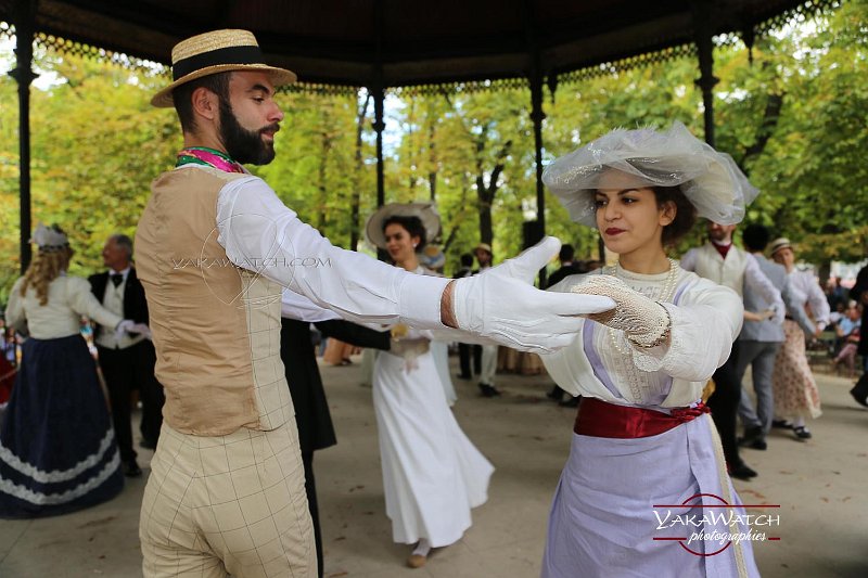 Reconstitution de danses historiques 1900 au jardin du Luxembourg