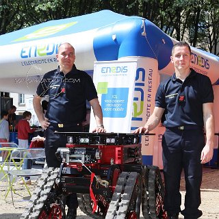 Les Pompiers de Paris et leur assistant électrique pour les situations d'urgence