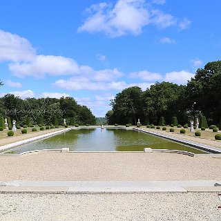 chateau-breteuil-jardins-bassin-photo-yakawatch-6119