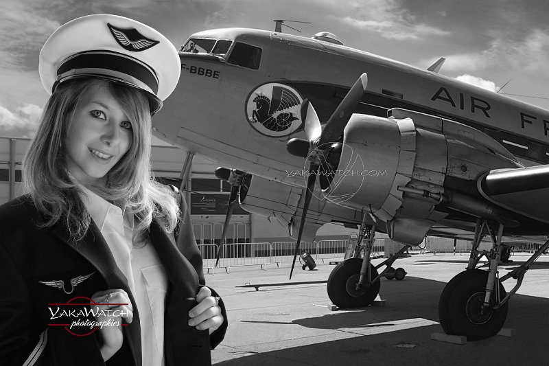 stewardess-portrait-photo-yakawatch-6670-nb