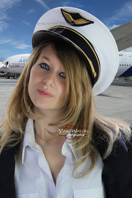 stewardess-portrait-photo-yakawatch-8649