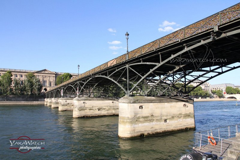 paris-pont-des-arts-seine-yakawatch-3396-Csrw9