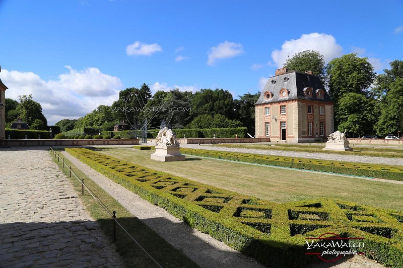 chateau-breteuil-allee-jardin-photo-yakawatch-6059